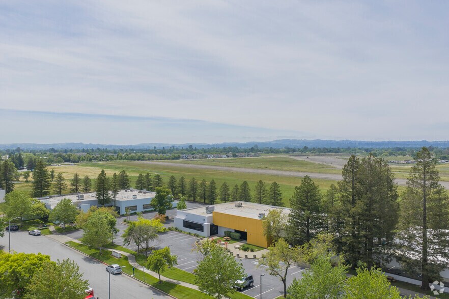 More Photos Of 2345-2349 Circadian Way, Santa Rosa Light Manufacturing For Lease