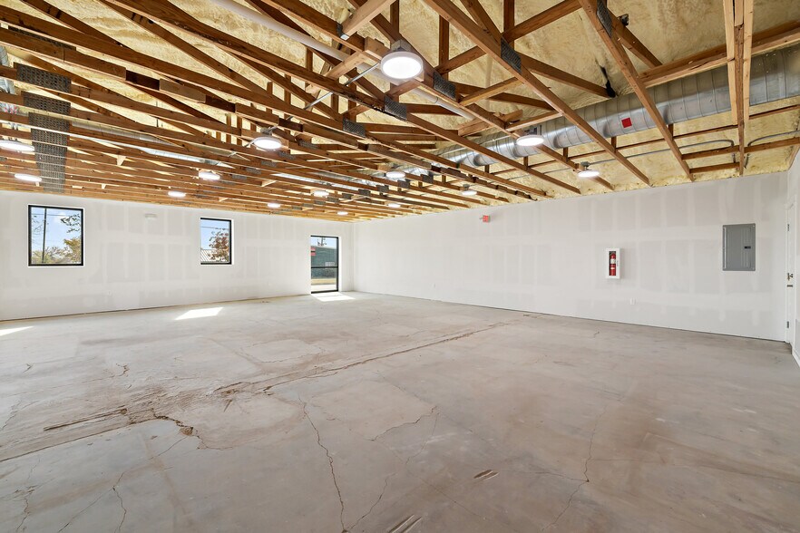 More Photos Of 301-303 Elliott St, Taylor Office For Lease