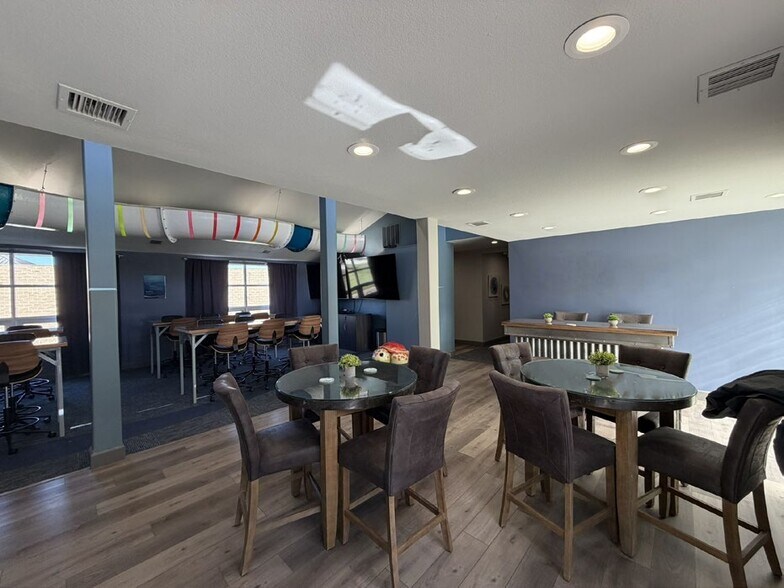 More Photos Of 401 N East St, Paola Office For Lease