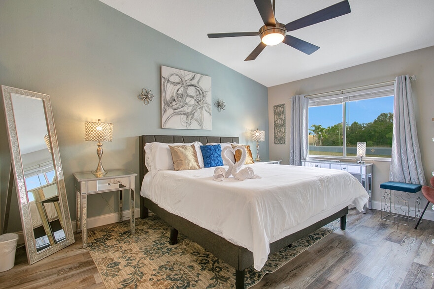 More Photos Of 141 Coco Plum Dr, Davenport Apartments For Sale