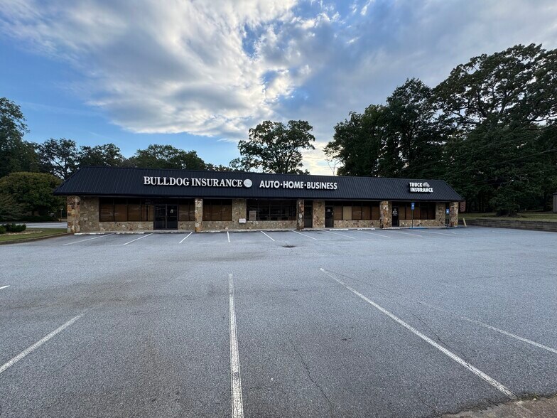 More Photos Of 713 Forest Pky, Forest Park Medical For Sale
