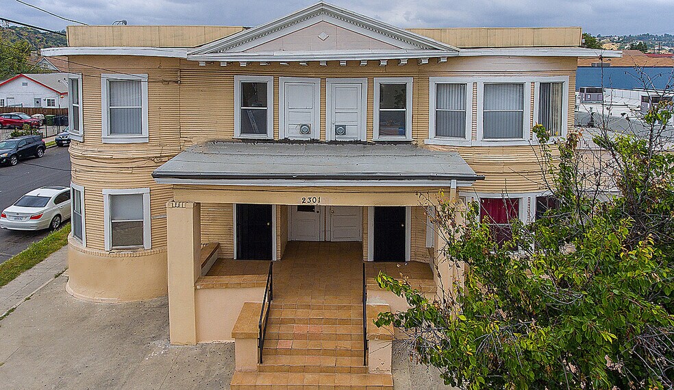 More Photos Of 2301 Pasadena Ave, Los Angeles Apartments For Sale