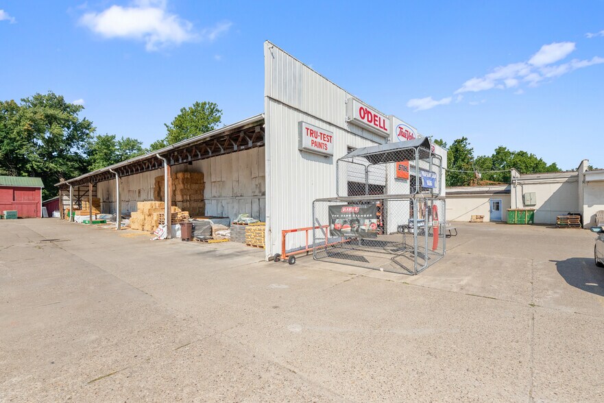 More Photos Of 61 Vine St, Gallipolis Storefront For Sale
