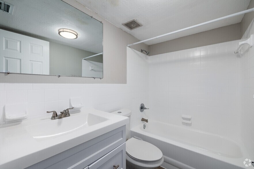 More Photos Of 600 Wildwood Way, Clearwater Apartments For Sale