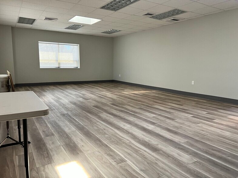 More Photos Of 13343 35th Ave, Flushing Office For Lease