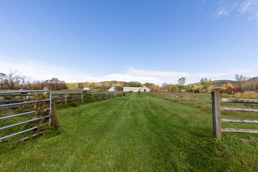 More Photos Of 4 Whitman Rd, Stephentown Sports And Entertainment For Sale