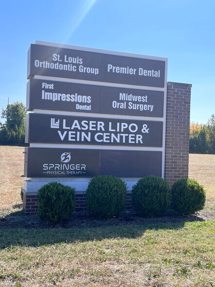 More Photos Of 1630 Market Center Blvd, O'Fallon Medical For Lease