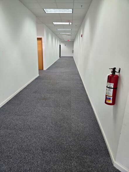 More Photos Of 2000 Cornwall Rd, Monmouth Junction Research And Development For Sale