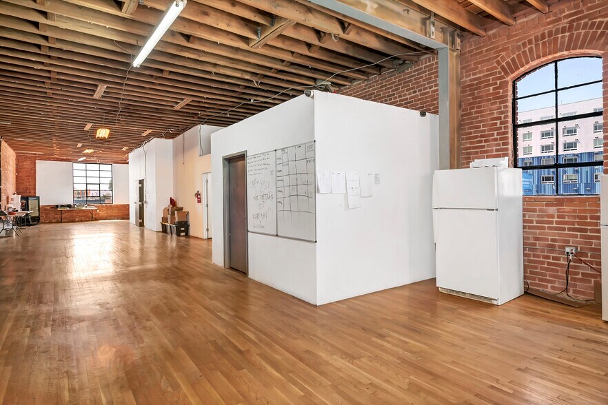 More Photos Of 1144 S Broadway, Los Angeles Office Residential For Lease