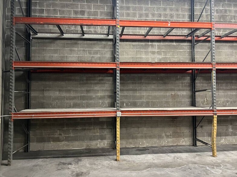 More Photos Of 159 Temple St, Nashua Warehouse For Lease