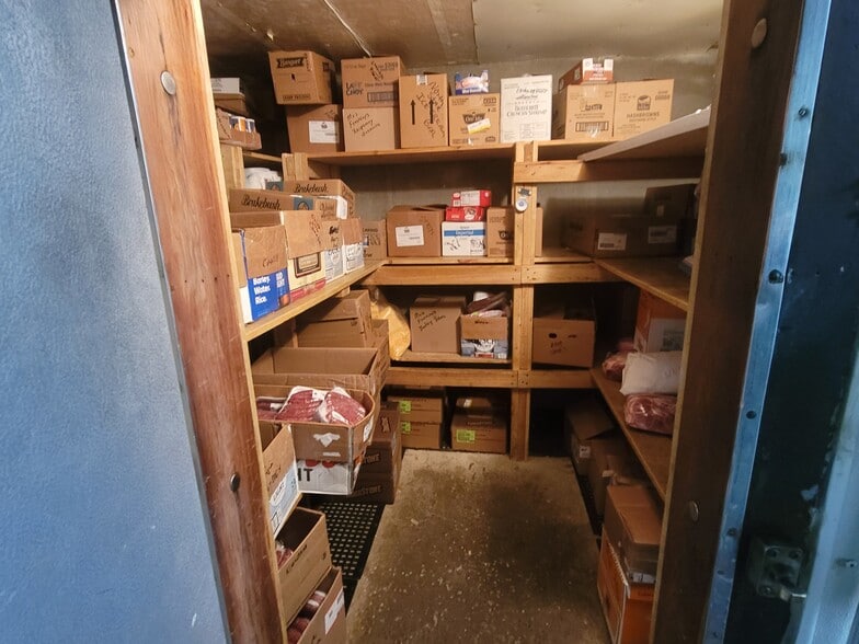 More Photos Of 153 Main St, Bowlus Convenience Store For Sale