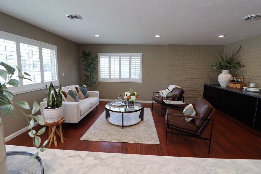 More Photos Of 501 E Washington St, Petaluma Office For Sale