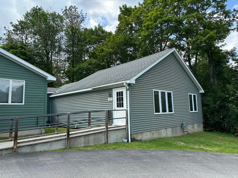 More Photos Of 343 Dewey St, Bennington Office For Lease