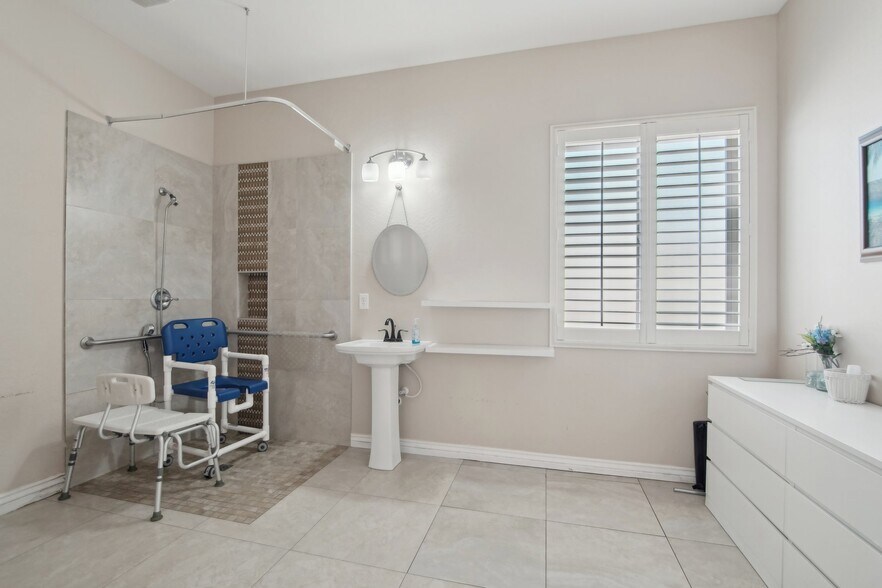 More Photos Of 27215 N 23rd Ln, Phoenix Assisted Living For Sale