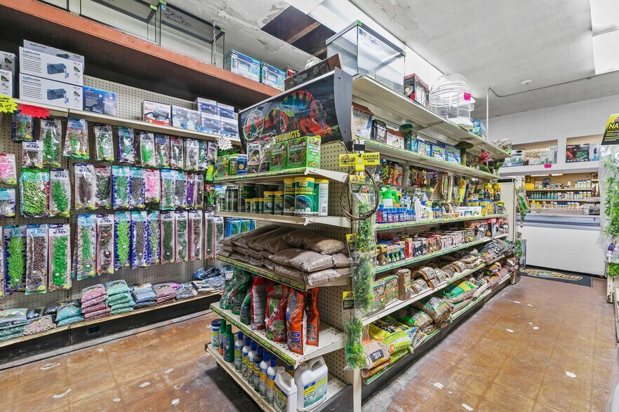 More Photos Of 1134 E Colorado St, Glendale Freestanding For Sale