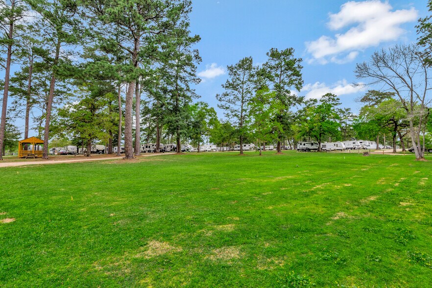 More Photos Of 16789 Butera Rd, Magnolia Trailer Camper Park For Sale