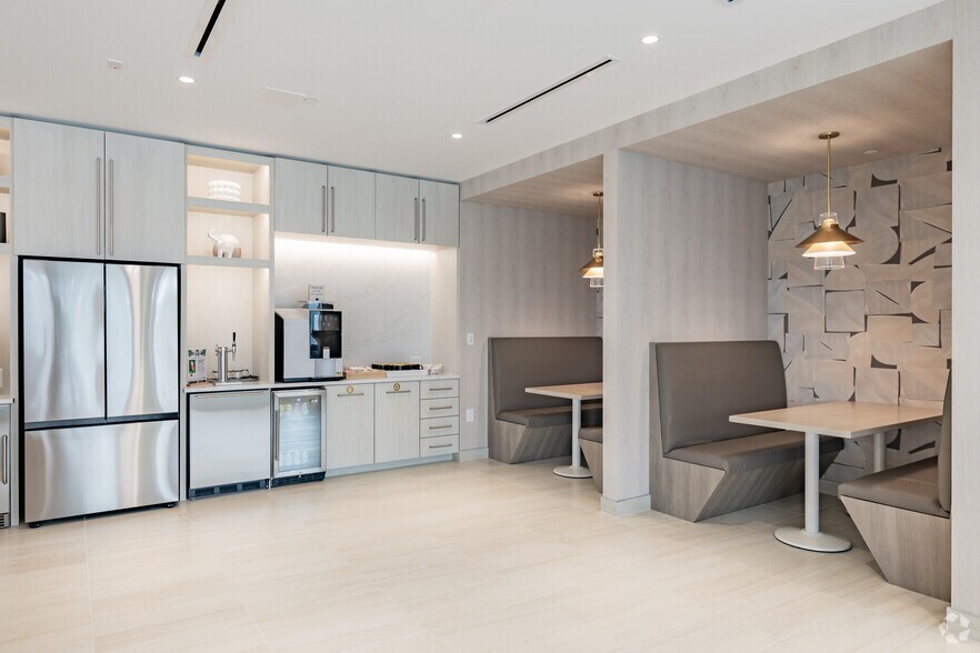 More Photos Of 555 Belaire Ave, Chesapeake Coworking Space