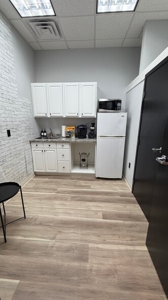 More Photos Of 8751 Commodity Cir, Orlando Medical For Lease