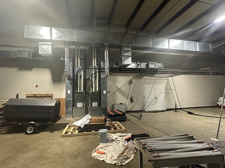 More Photos Of 1815 Morrissey Dr, Bloomington Warehouse For Sale