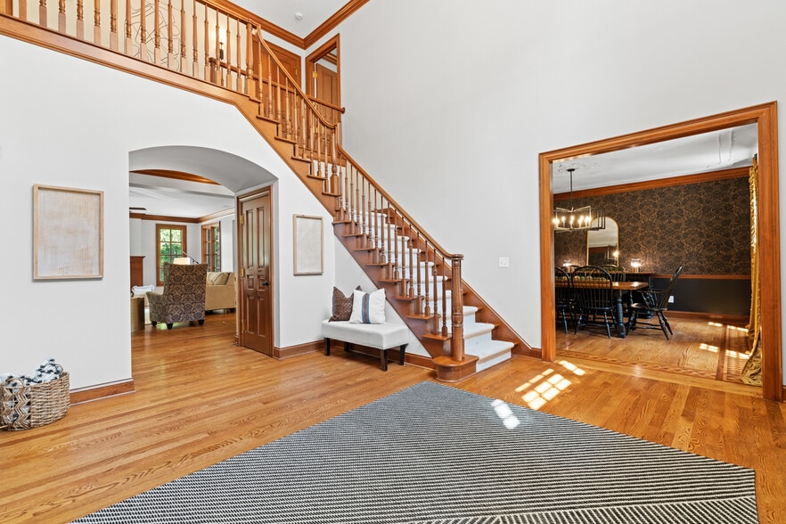 More Photos Of 5455 Plantation Rd, Sunbury Lodge Meeting Hall For Sale