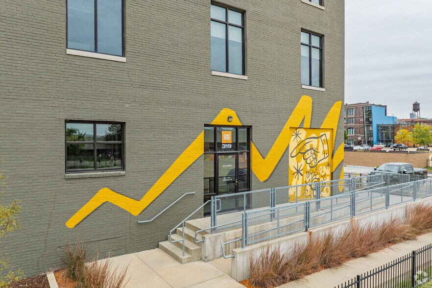 More Photos Of 319 SW 5th St, Des Moines Loft Creative Space For Lease