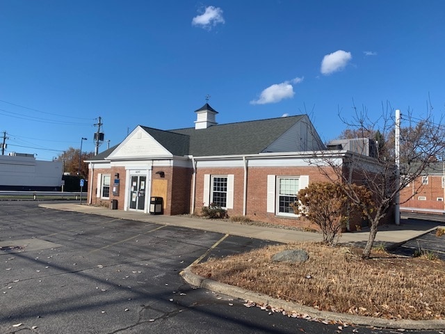 More Photos Of 4017 Mayfield Rd, South Euclid Bank For Lease