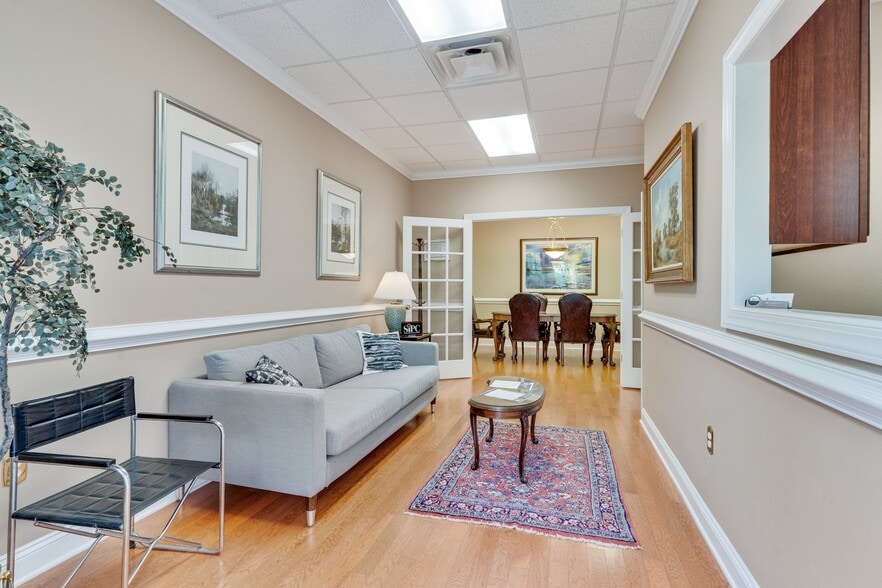 More Photos Of 2104 Delta Way, Tallahassee Office For Sale