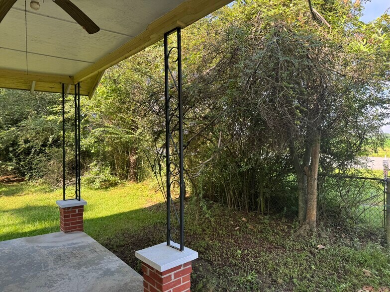 More Photos Of 11150 Highway 97, Century Land For Sale