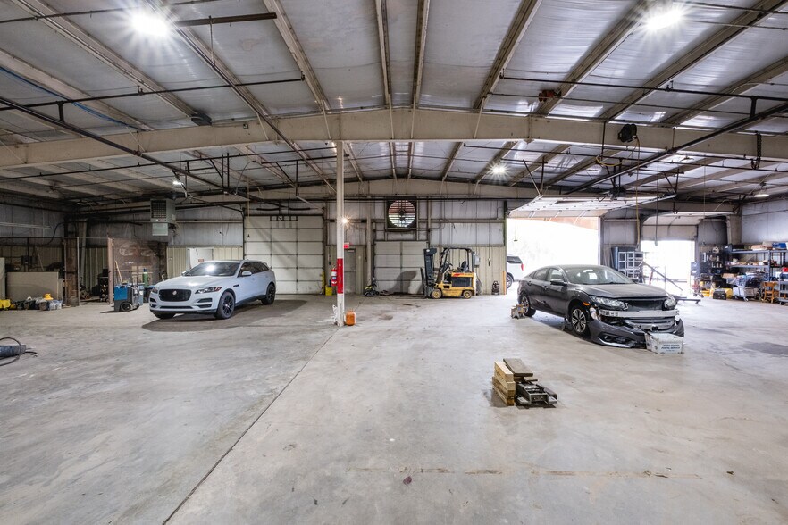 More Photos Of 714 Calhoun St, Little Rock Industrial For Sale