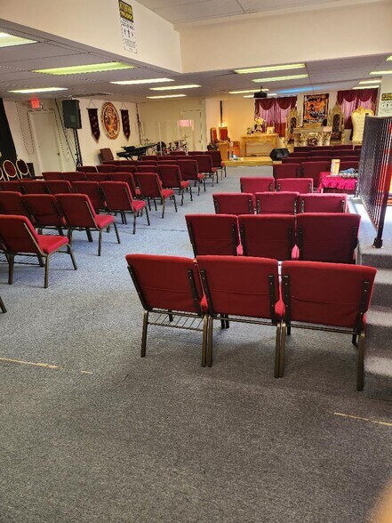 More Photos Of 5301 Harford Rd, Baltimore Office For Sale