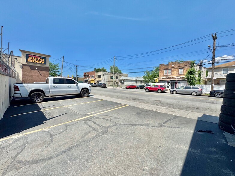 More Photos Of 14610 Guy R Brewer Blvd, Jamaica Warehouse For Sale