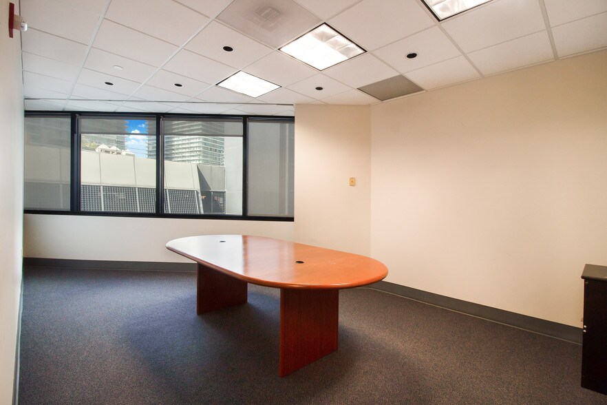 More Photos Of 1200 Brickell Ave, Miami Office For Lease