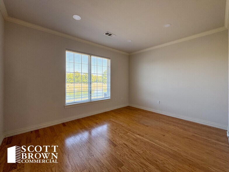 More Photos Of 860 Hebron Pky, Lewisville Medical For Lease