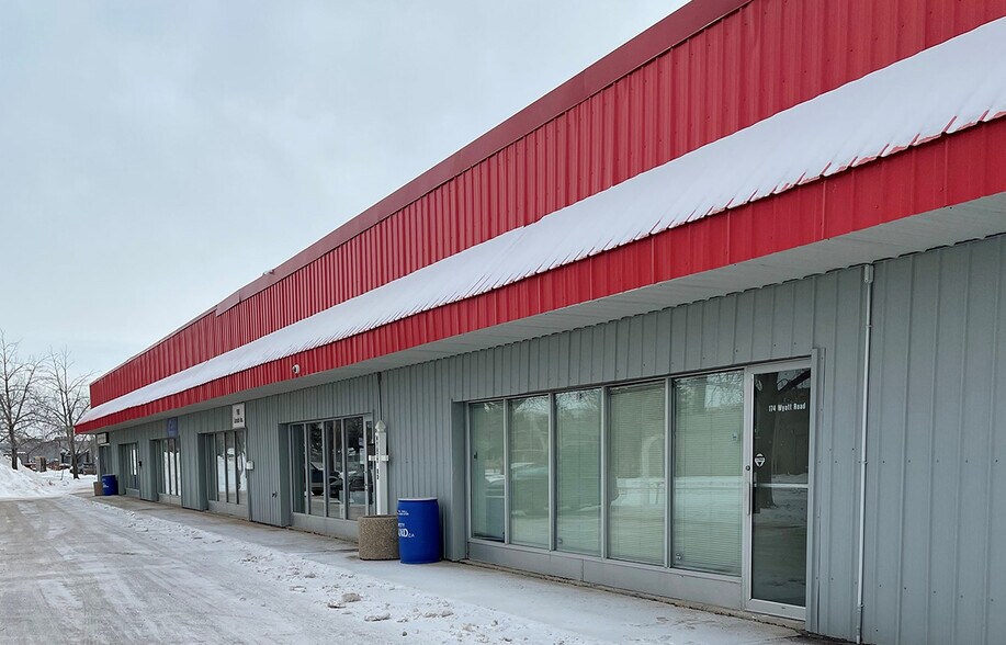 Primary Photo Of 174 Wyatt Rd, Winnipeg Industrial For Lease