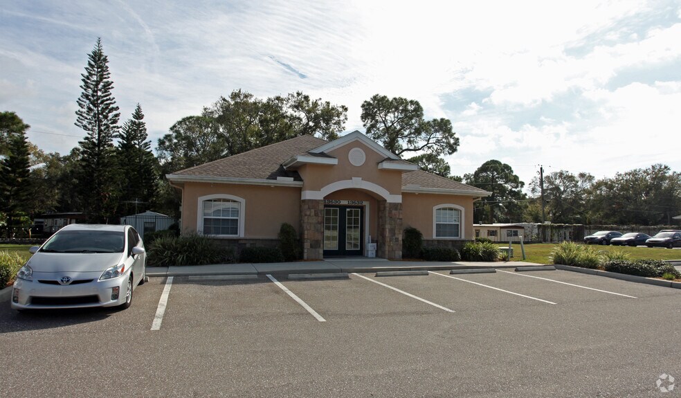More Photos Of 13630-13632 W Hillsborough Ave, Tampa Medical For Sale
