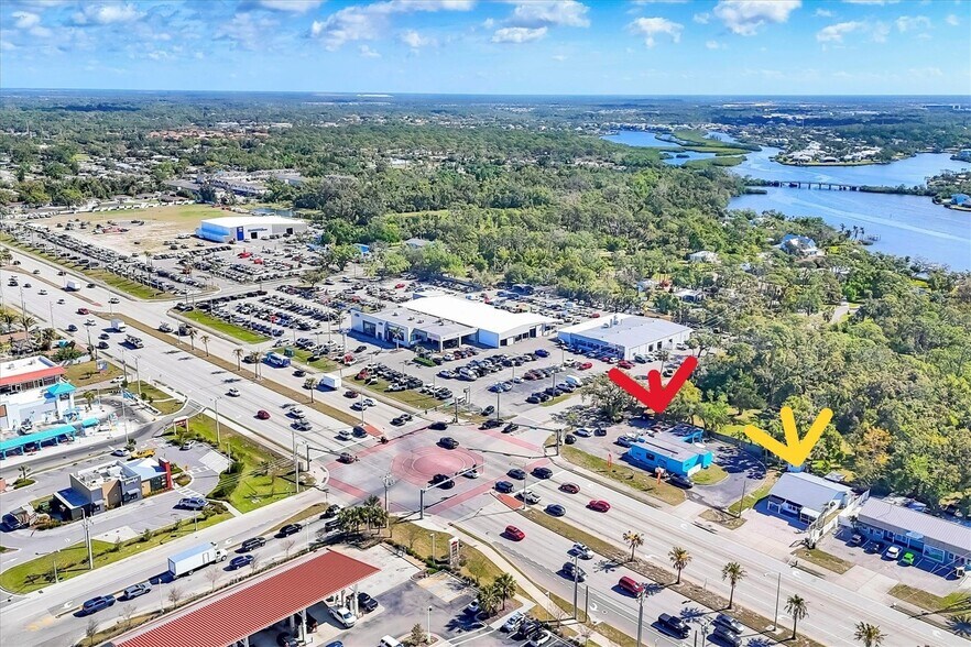 More Photos Of 101 Tamiami Trl S, Nokomis General Retail For Sale