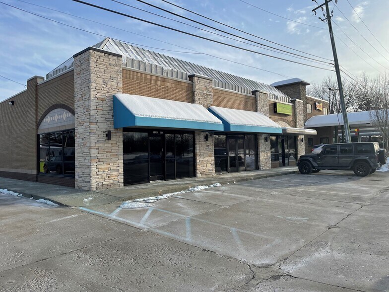 More Photos Of 3290 Pontiac Trail, Commerce Township Freestanding For Lease