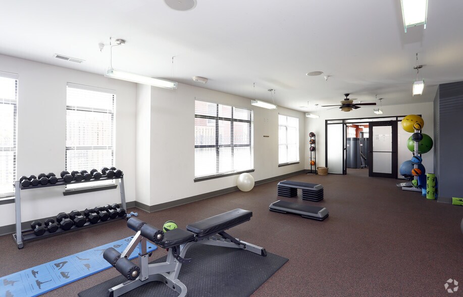 More Photos Of 310 W Michigan St, Indianapolis Apartments For Lease