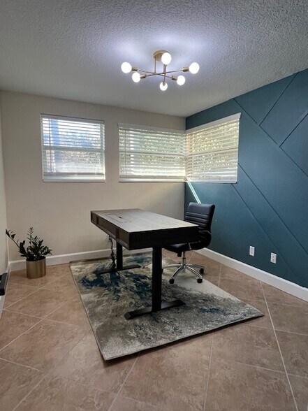 More Photos Of 5009 N Central Ave, Tampa Office For Lease