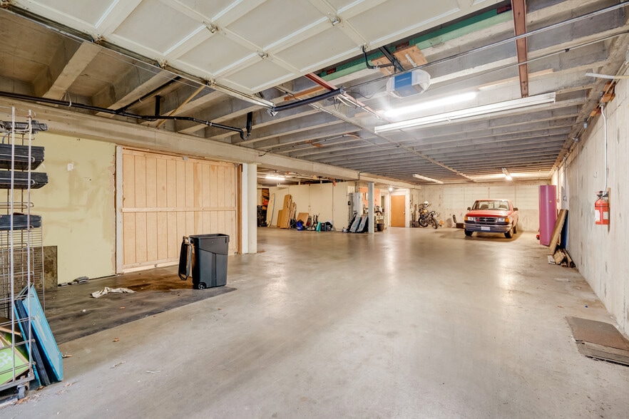 More Photos Of 2510-2512 Colby Ave, Everett Storefront Retail Office For Sale