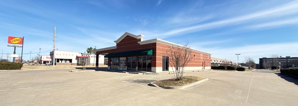 More Photos Of 10401 S Memorial Dr, Tulsa Freestanding For Lease