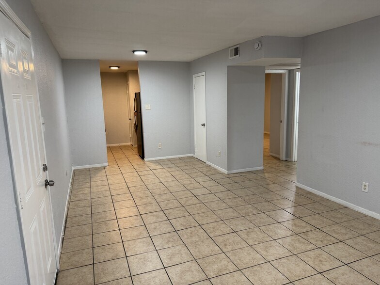 More Photos Of 9100 Dodson St, Houston Apartments For Sale