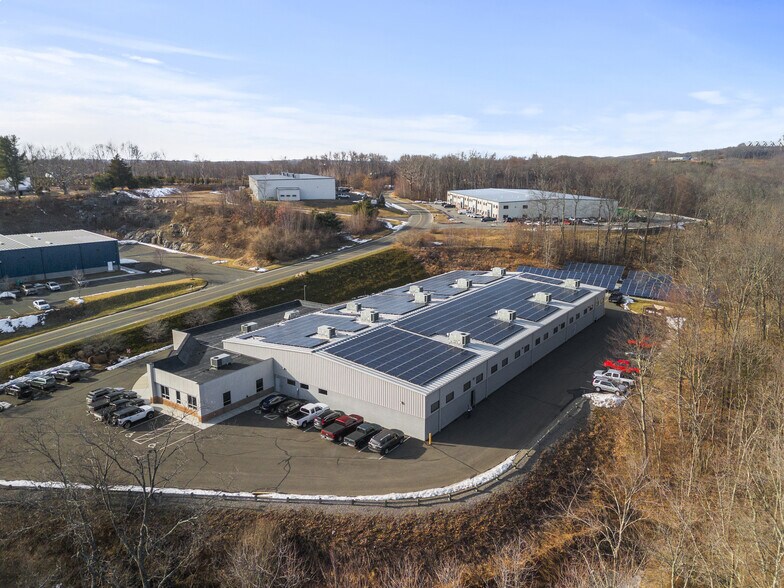 More Photos Of 2 Fox Hollow Rd, Oxford Manufacturing For Sale