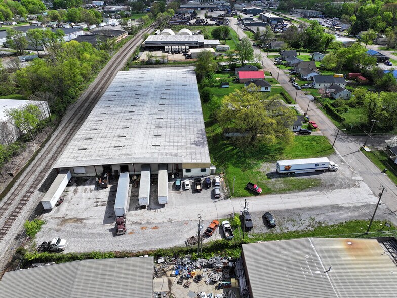 More Photos Of 2129 Chipman St, Knoxville Warehouse For Lease