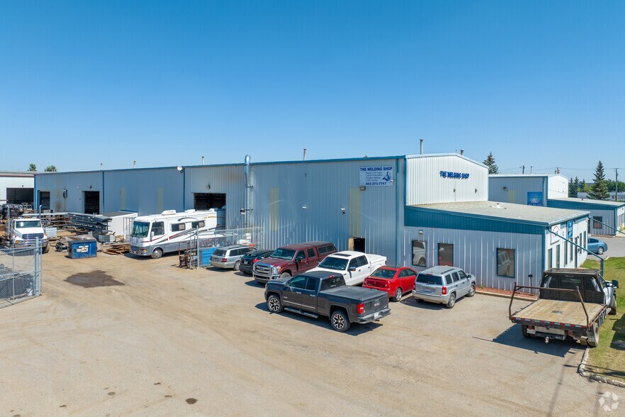 More Photos Of 5110 76th Ave SE, Calgary Manufacturing For Sale