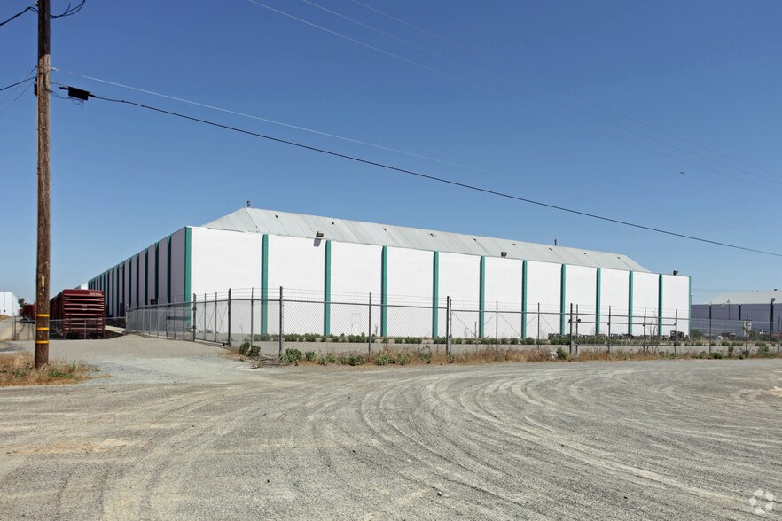 More Photos Of 533 Doherty Ave, Modesto Warehouse For Lease