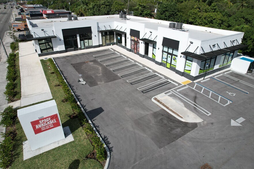 More Photos Of 1401 NW 119TH, North Miami Storefront Retail Office For Lease