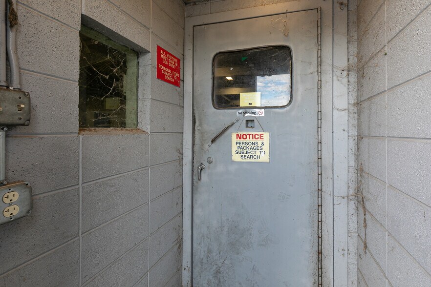 More Photos Of 530 W McDaniel St, Springfield Industrial For Lease