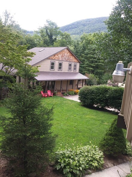 More Photos Of 19259 Rosman Hwy, Sapphire Hotel For Sale