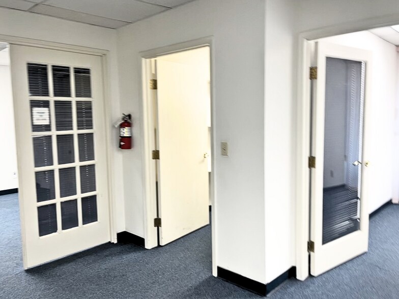 More Photos Of 430 S Garfield Ave, Alhambra Office For Sale